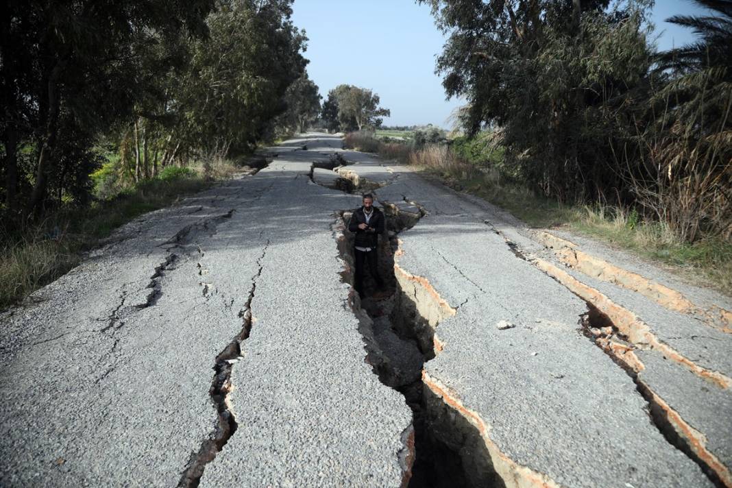 Fay her yerde var! Prof. Dr. Okan Tüysüz tek tek paylaştı: Bu faylar hareket ettiği an... 3